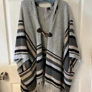 Love by Design Pancho Cardigan - XS/S